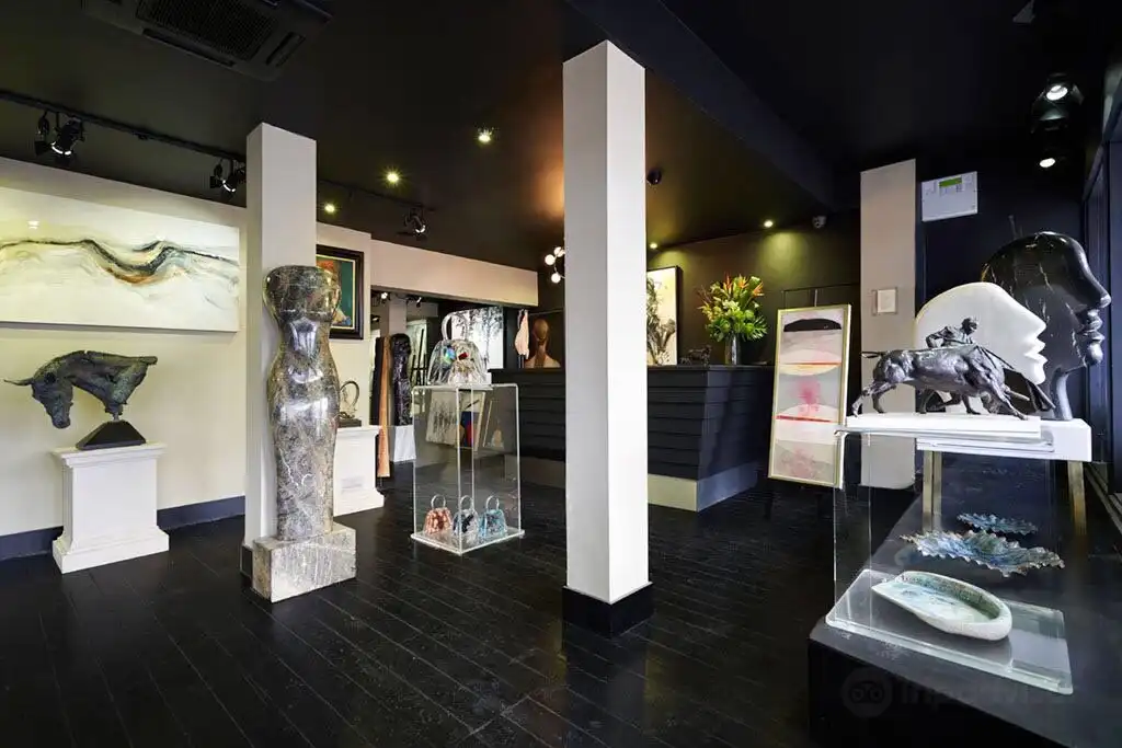 Hotels near Beumée Contemporary Fine Art
