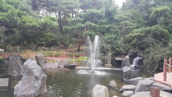 畫幅庭園