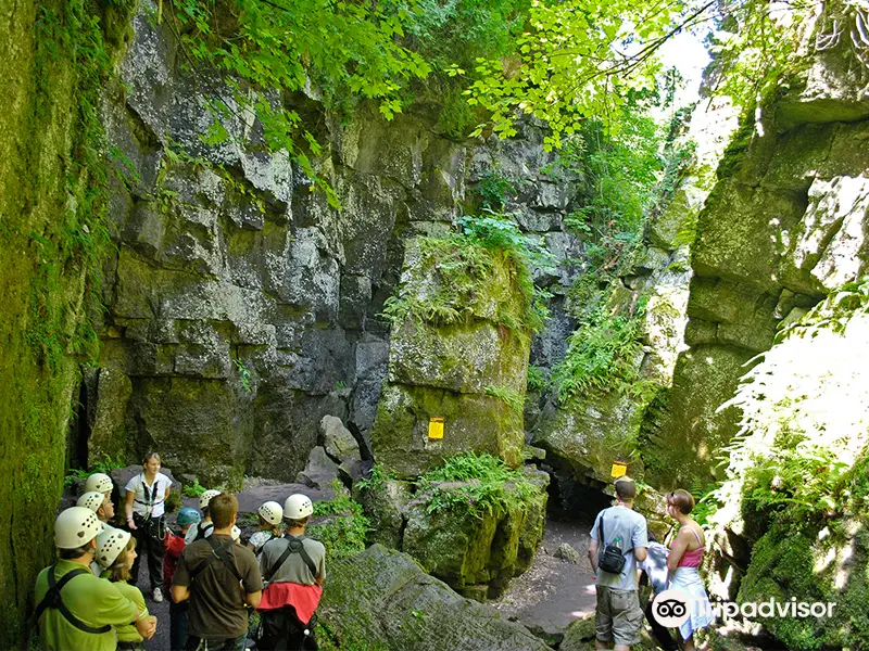 Scenic Caves Nature Adventures