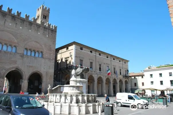 Piazza Cavour