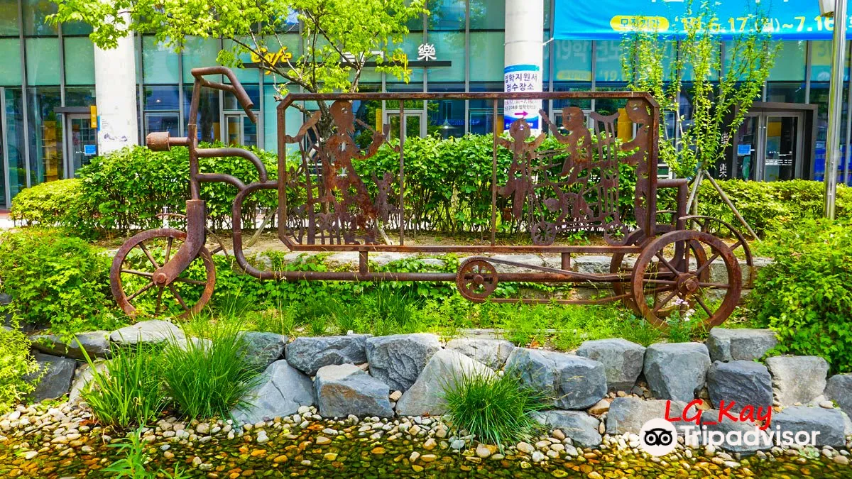 4_สวนสาธารณะมารอนนิเย