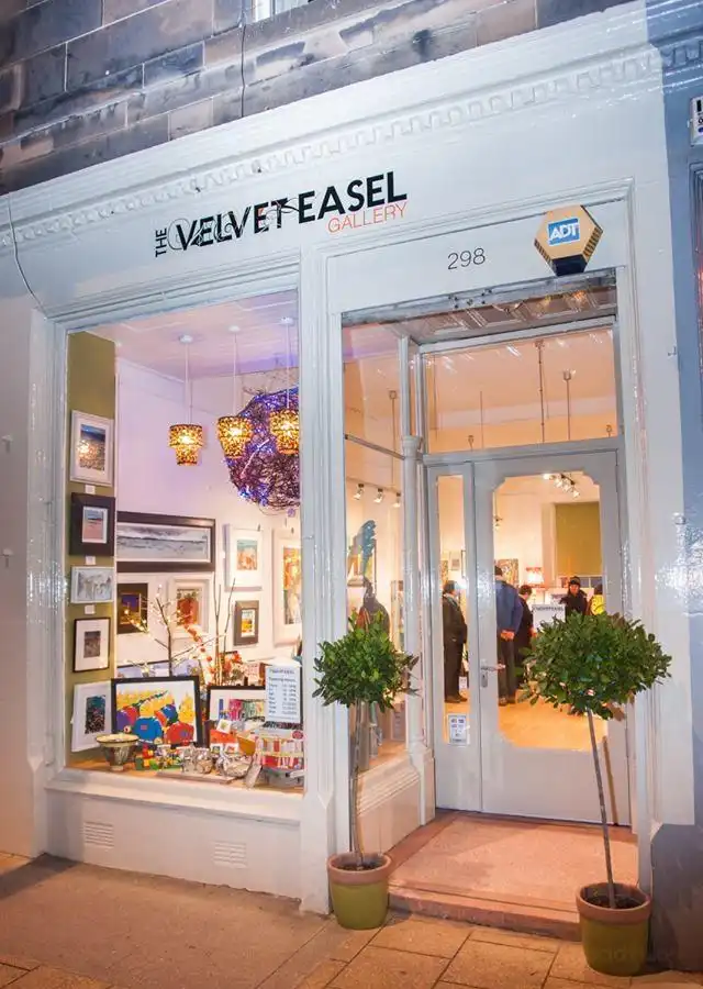 The Velvet Easel Gallery 주변 호텔