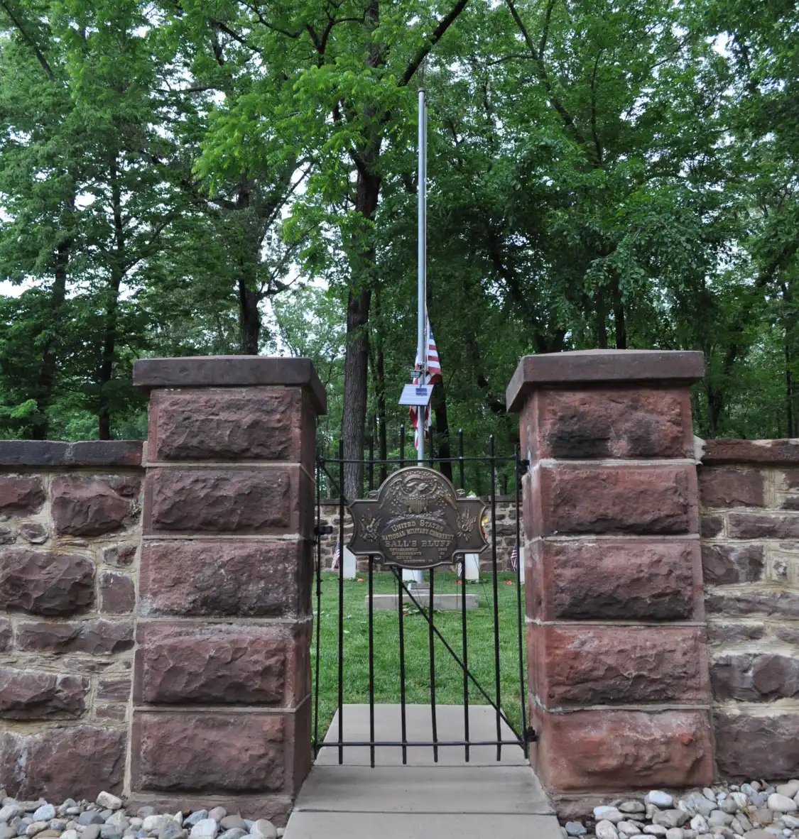Hotels near Ball's Bluff National Cemetery