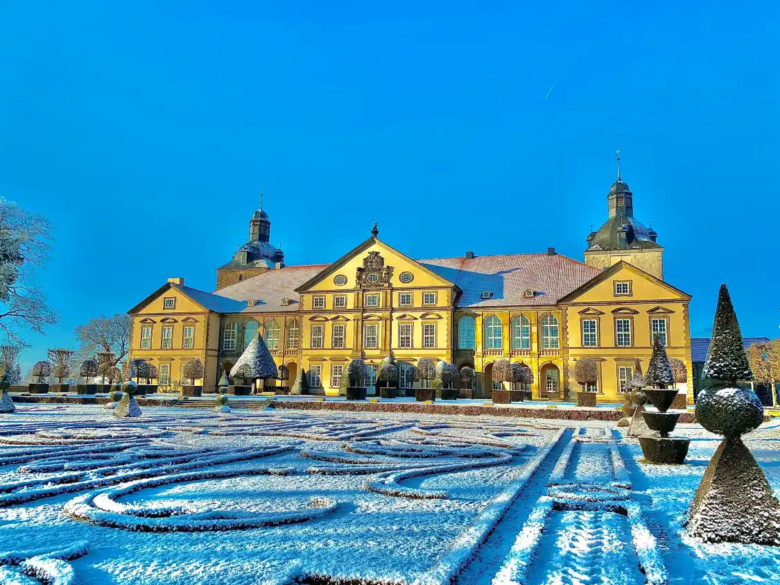 Schloss Hundisburg附近的飯店