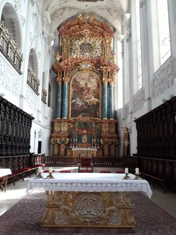 Hotels near St. Georg Kirche