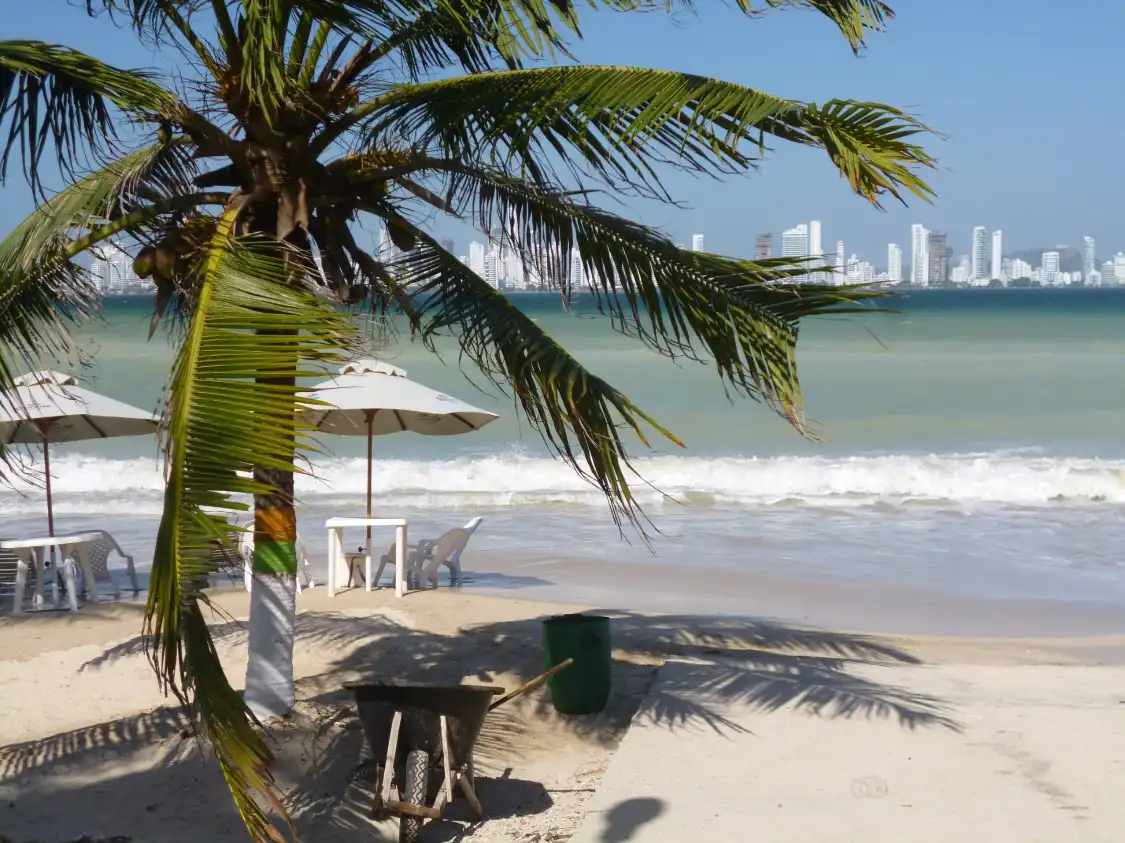 Hotels near Tierra Bomba Island