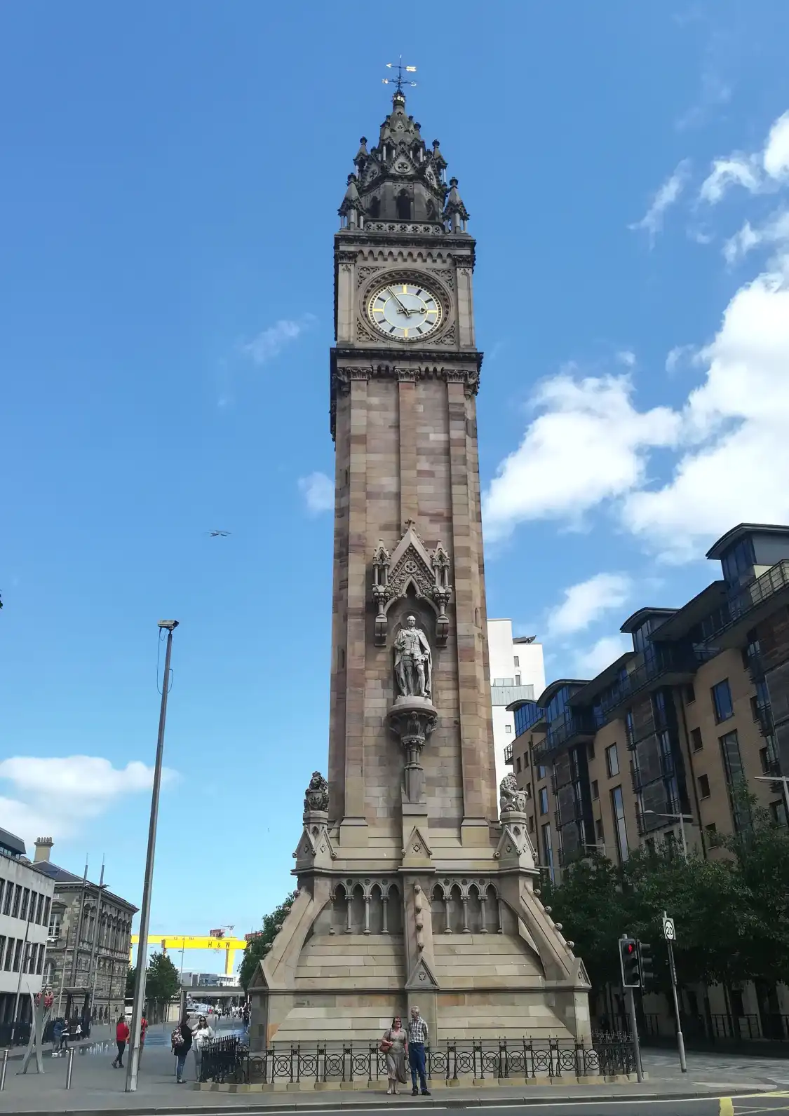 Hotels near Albert Memorial Clock