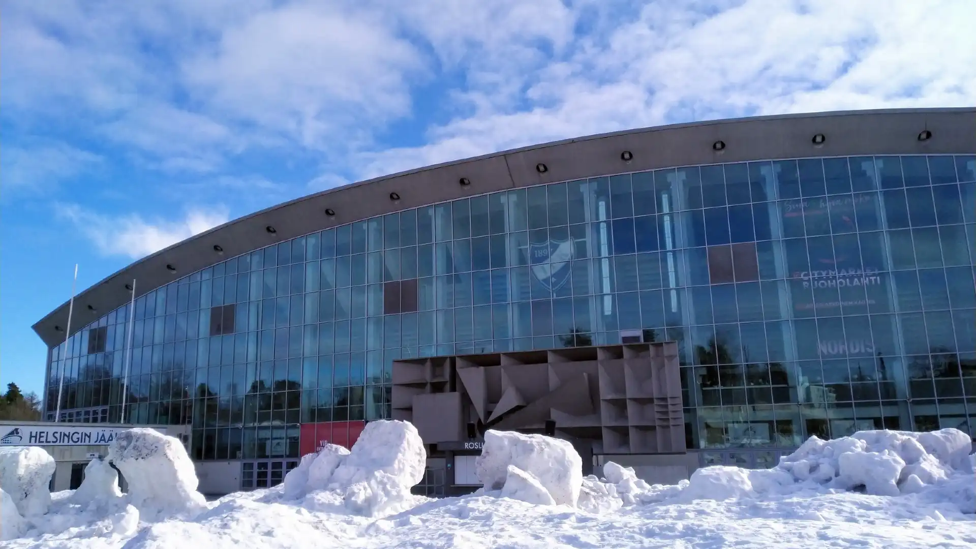 Hotels near Helsinki Ice Hall
