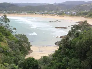 Matapouri beach