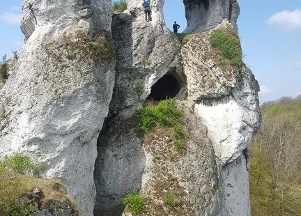 Okiennik Wielki near Skarżyce