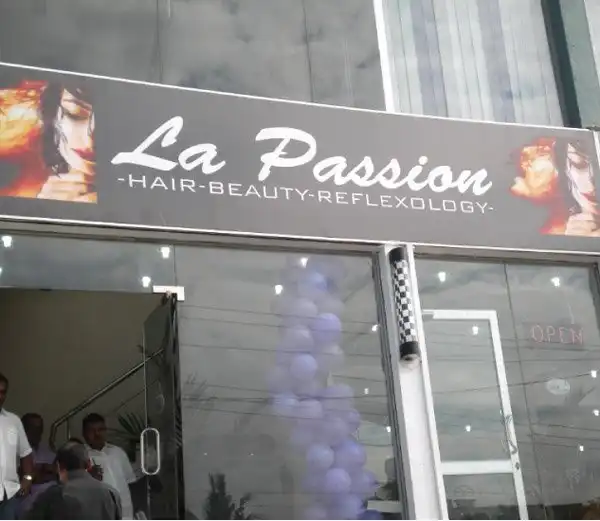 Hotels near La Passion
