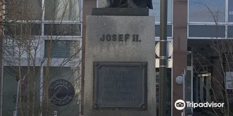 Kaiser Josef II Statue