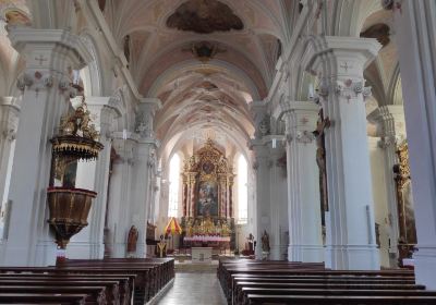 Stiftsbasilika Herrieden - Die Stiftskirche St. Vitus und St. Deocar