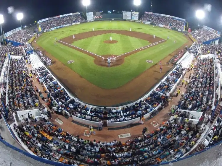 Hotel in zona Estadio de beisbol Beto Avila