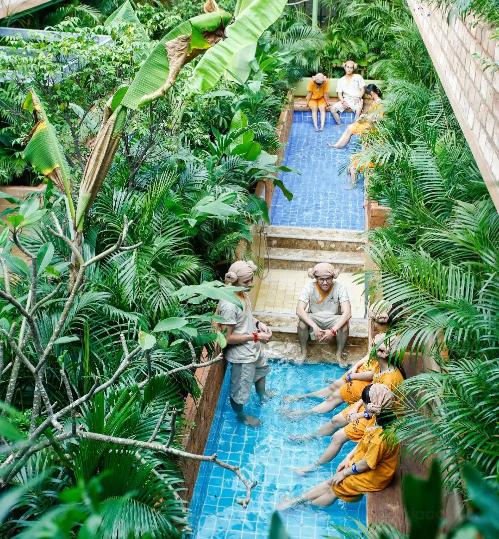 Hotels near Golden Lotus Healing World