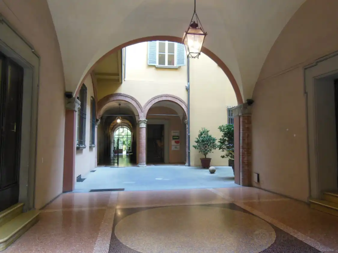 Hotel in zona Palazzo Sampieri Talon
