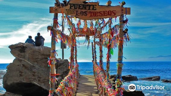 Bridge Wishes Horcón