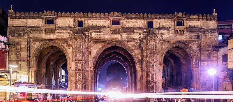 Teen Darwaja