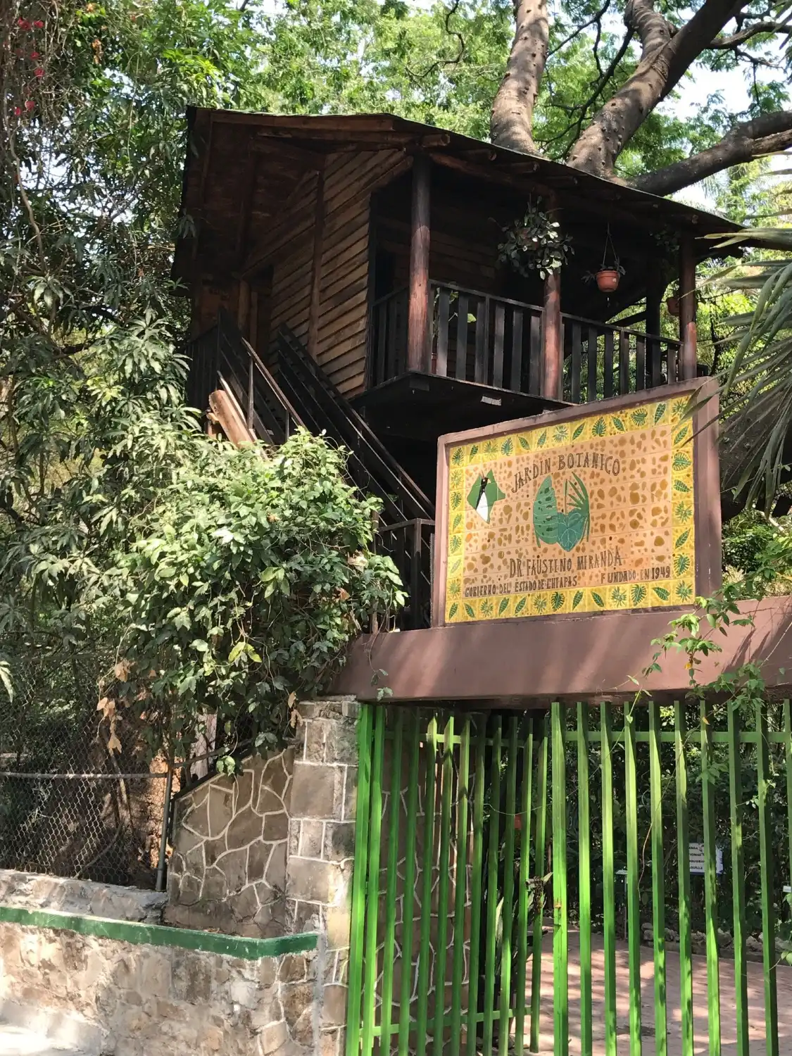 Faustino Miranda Botanical Garden附近的飯店
