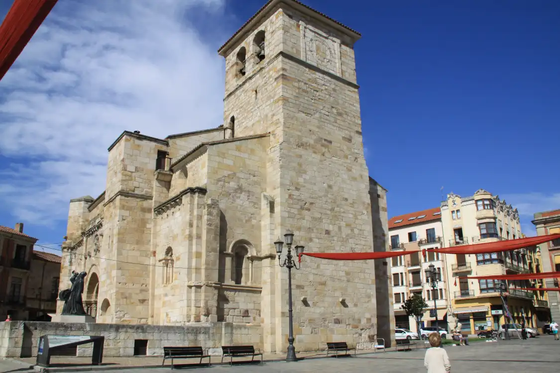 Hotels near Church of Santa María de la Horta, Zamora