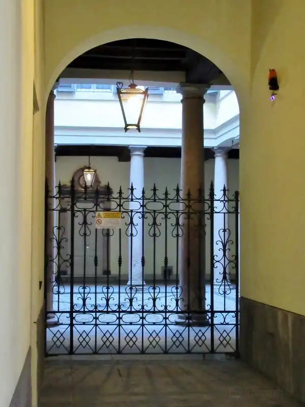 Hotel in zona Casa di Cesare Cantù