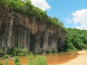 Echo Bluff State Park