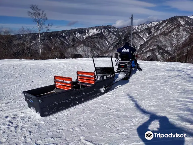Skiing in Takayama