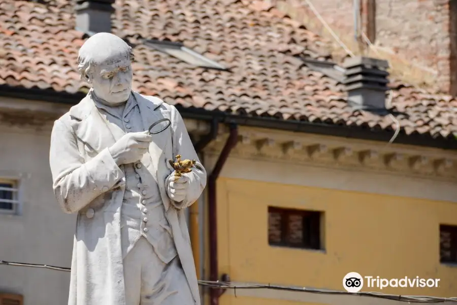 Monumento a Lazzaro Spallanzani