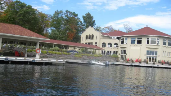 Lake of Bays Boat Tours