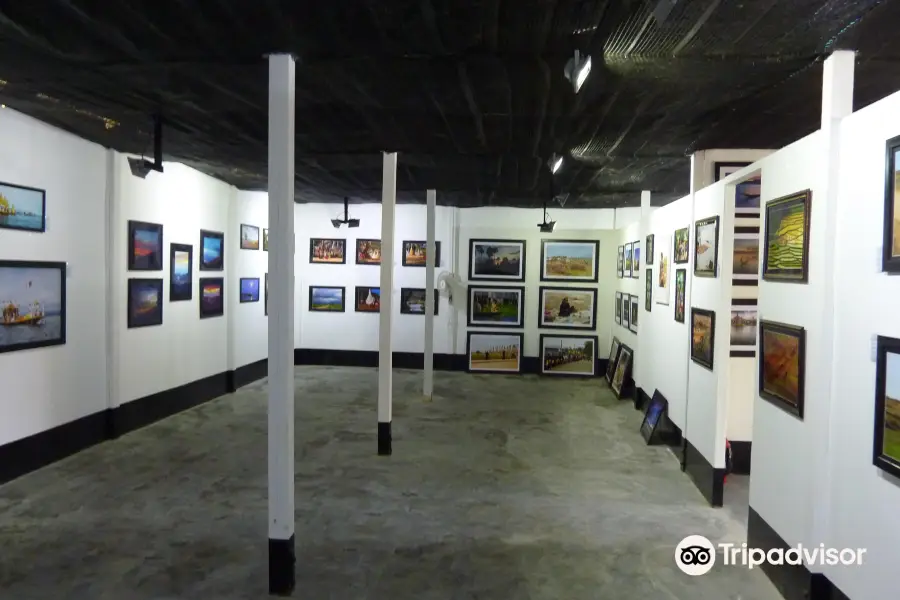 Gallery 19