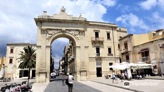 Porta Reale o Ferdinandea