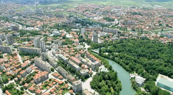 Hotels near Белла България