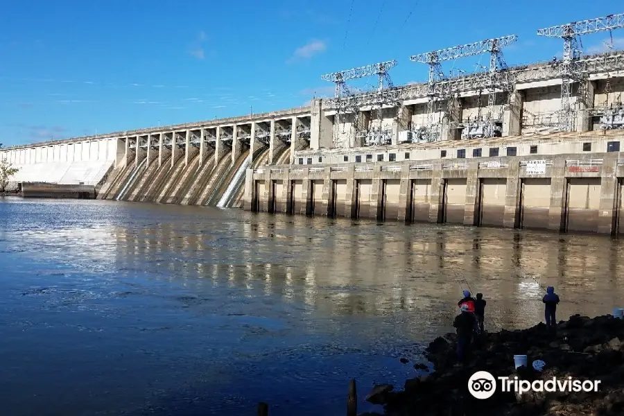 Bagnell Dam