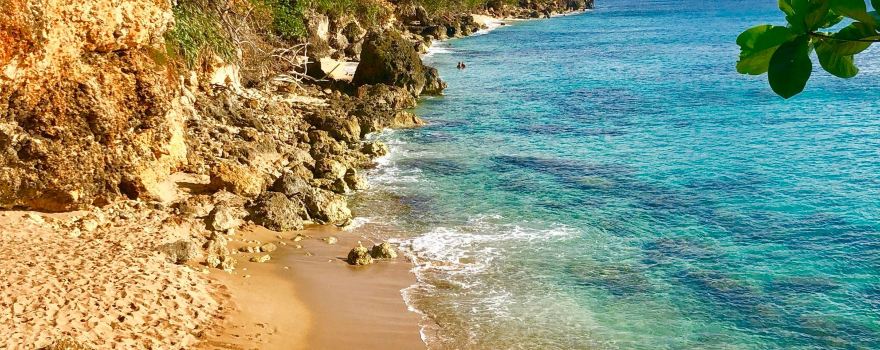 Peña Blanca Beach