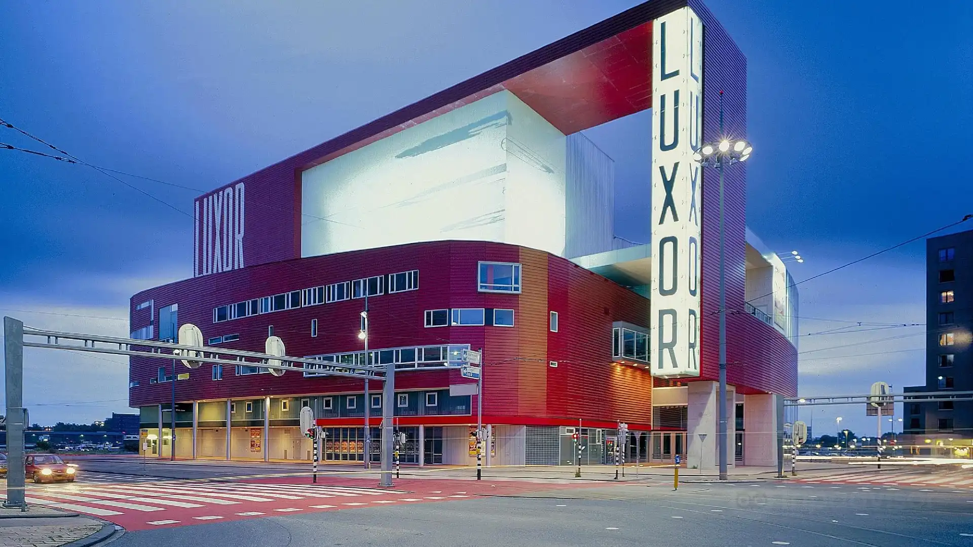 Hotels near Nieuwe Luxor Theater