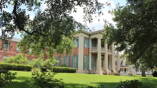 Magnolia Hall