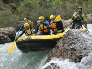 Eseraventura actividades en la naturaleza aguas bravas