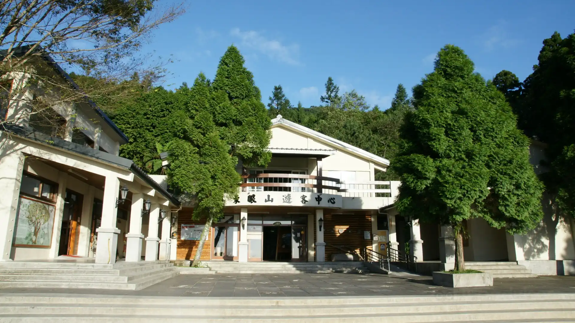 Hotels near Dongyanshan National Forest Recreation Area