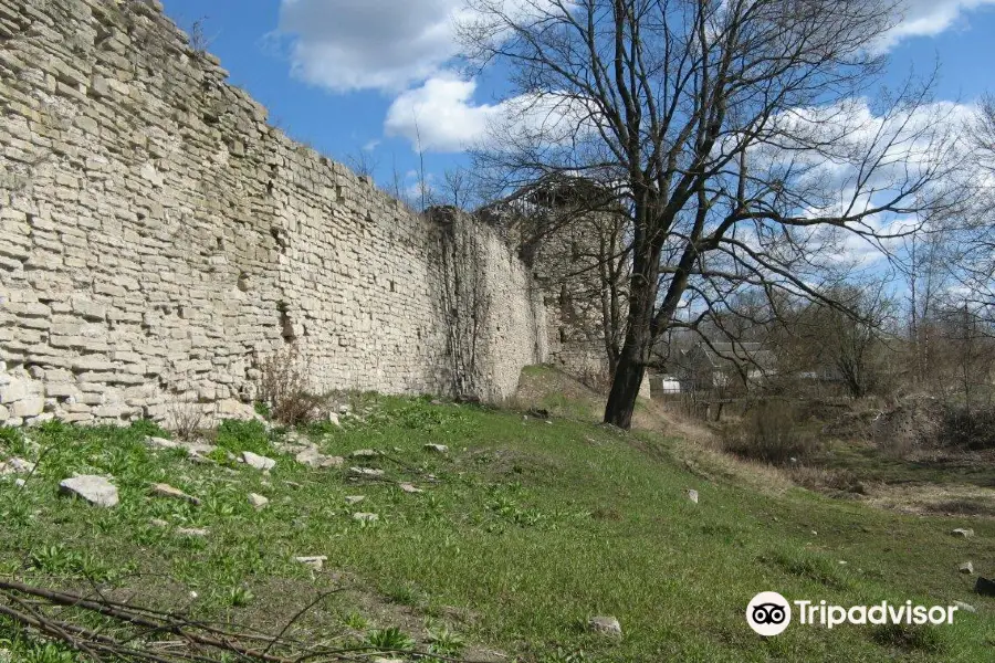 Porkhov Local History Museum / castle