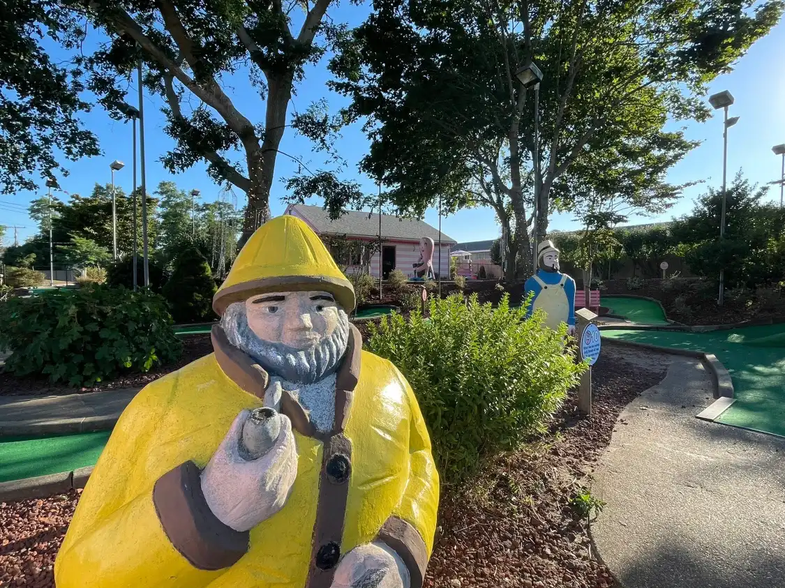 Hotels near Putters Paradise Mini Golf & Ice Cream