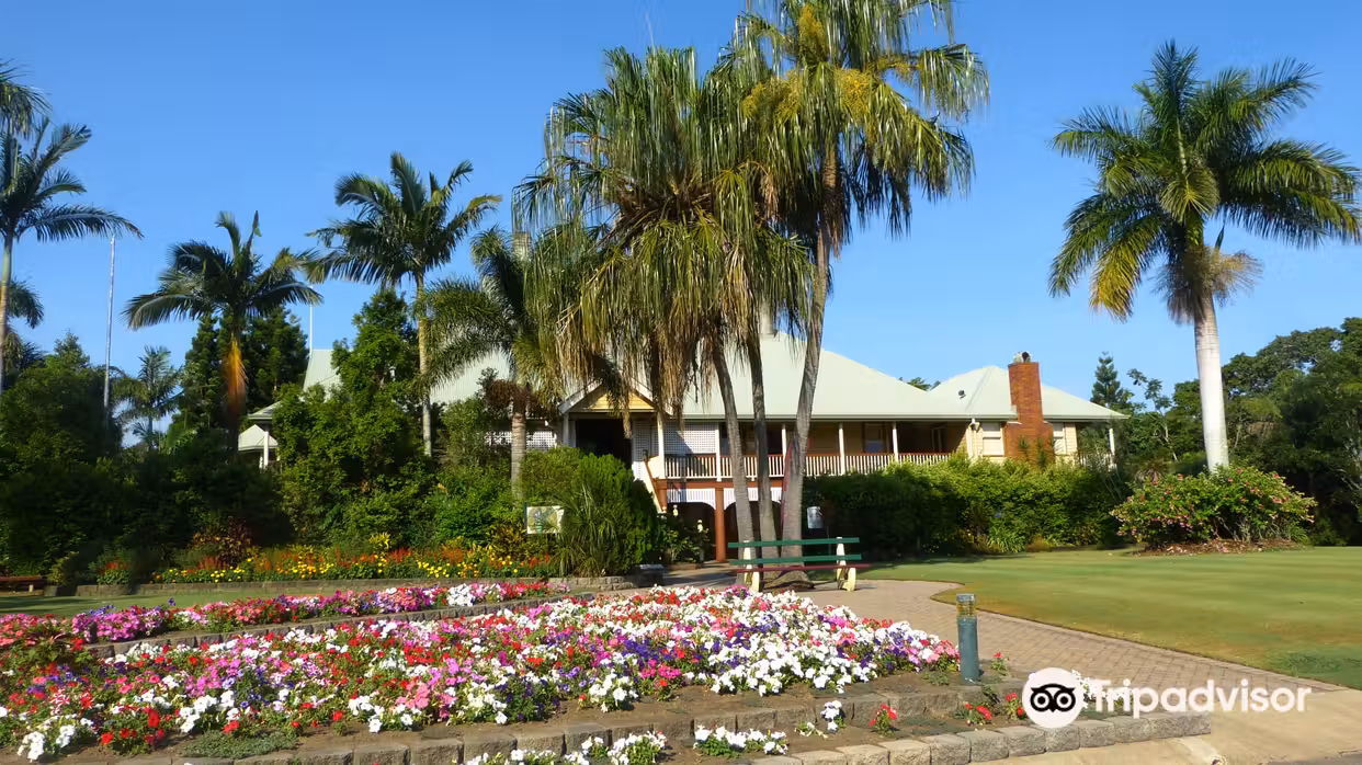 Flüge ${{cityDName}} Bundaberg