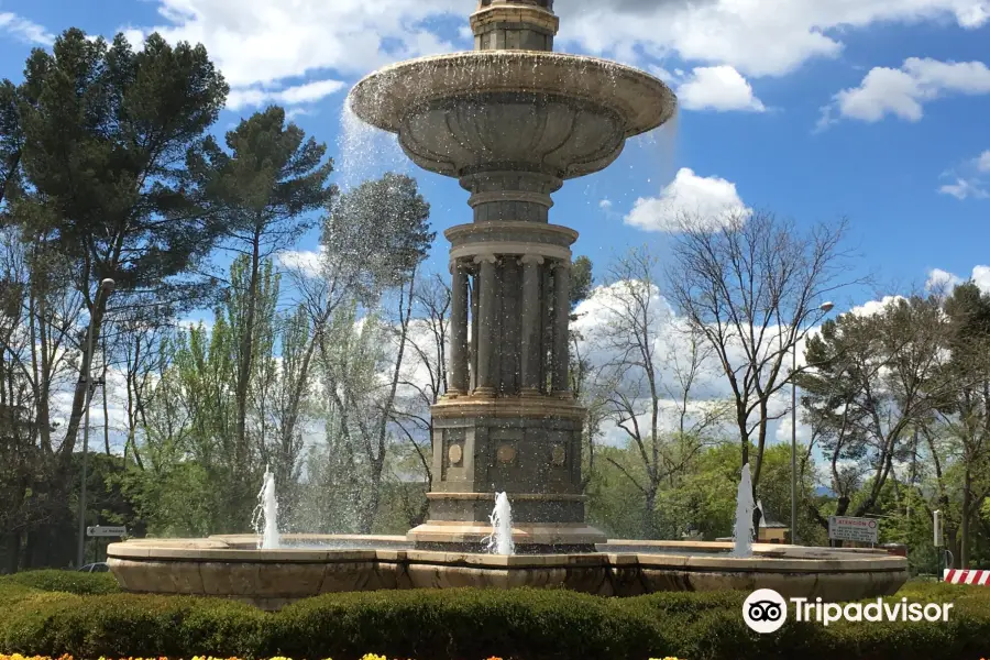 Fountain of Juan de Villanueva