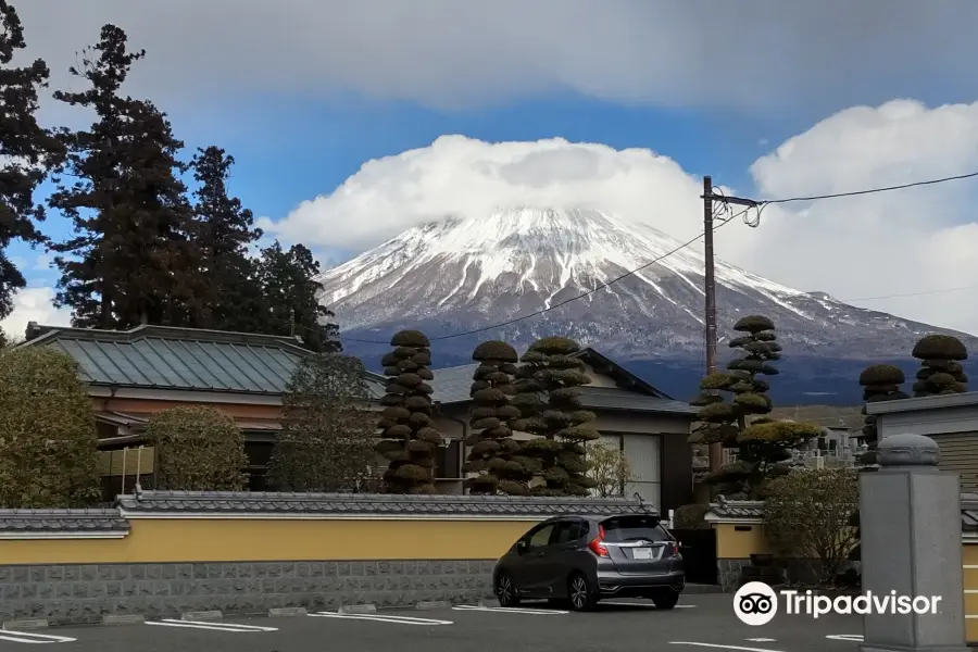 Mt. Fuji Omosu Honmonji Temple
