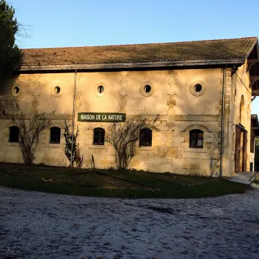 Maison de la Nature فنادق في Gradignan