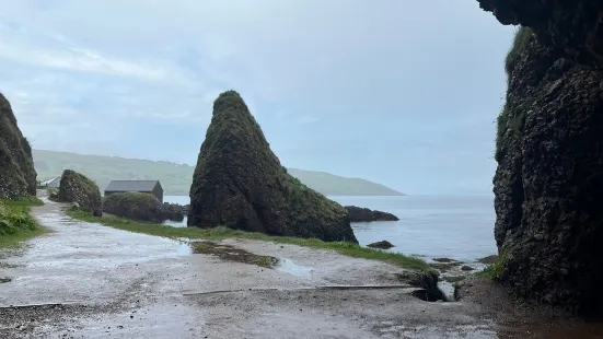 庫什敦岩洞