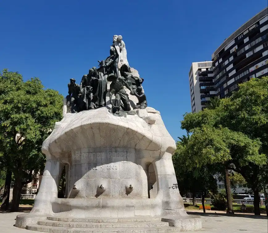Hotels near Placa Tetuan