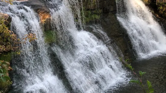 Chagrin Falls Waterfall