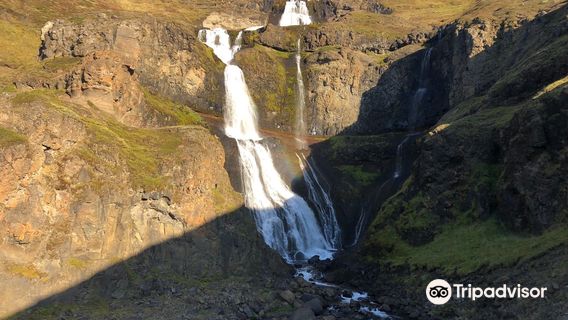 Rjúkandi Waterfall