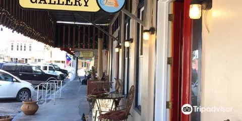 square gallery