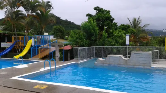 Balneario de Aguas Termales Orosi